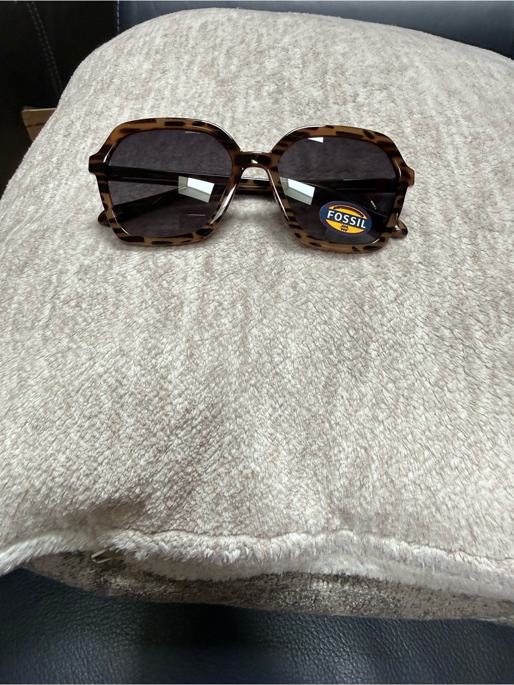 New FOSSIL Women's Sunglasses Tortoise
Frame Brown
